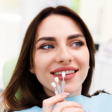 Lumineers vs. Dental Veneers: Which is Right for You?